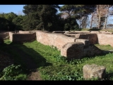 00439 ostia - regio ii - insula ii - terme dei cisiarii (ii,ii,3) - raum j (li) - bar - bli ri westen - 01-2024.jpg